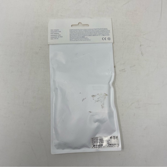 Apple VGA Adapter for iPad, iPhone, and iPod touch - Picture 5 of 6
